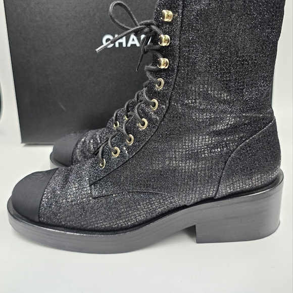 Chanel 2022 interlocking CC logo combat boots. - Picture 7 of 9